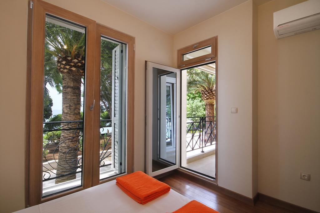 Apartments Dangubic Petrovac Bagian luar foto